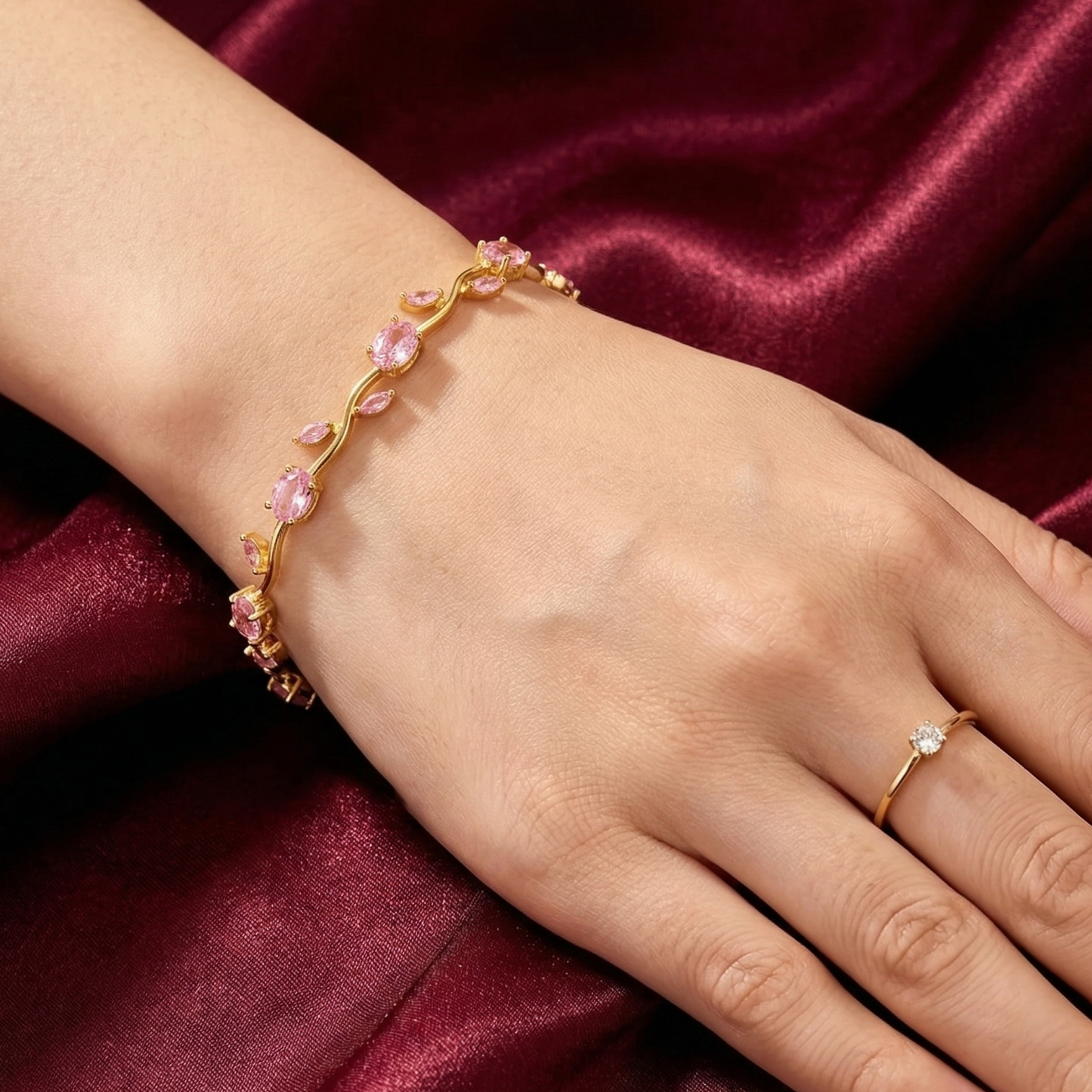 https://cdn.shopify.com/s/files/1/0788/7110/1665/files/PinkTulipBracelet1.png?v=1775227216